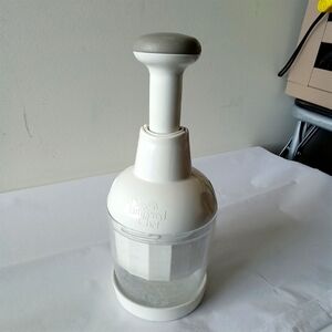 Pampered Chef 2585 Push Function Food Chopper Stainless Steel Blade Complete